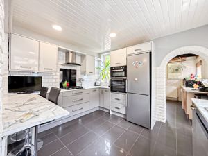 Photo 21- click for photo gallery